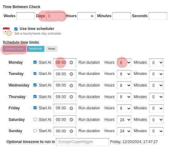 Detecting web page changes according to a schedule